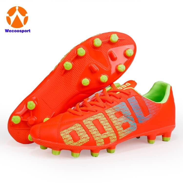 Private label soccer shoes